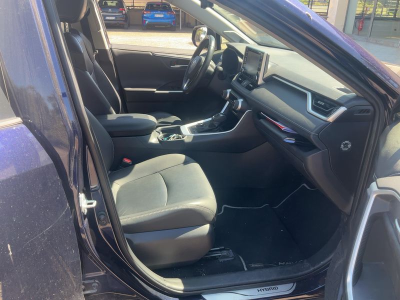 Toyota RAV 4 2.5 Hybrid 4x4 Lounge 2021 – снимка 16