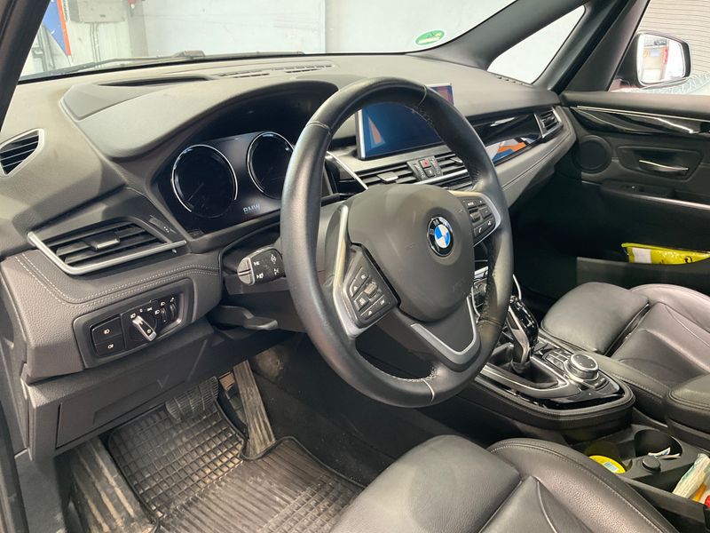 BMW 2er 220d Gran Tourer xDrive Sport Line 2022 – снимка 25