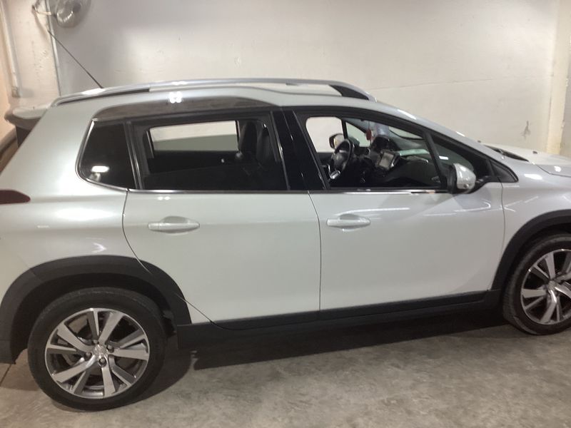 Peugeot 2008 1.6 Blue-HDi Allure 2017 – снимка 10