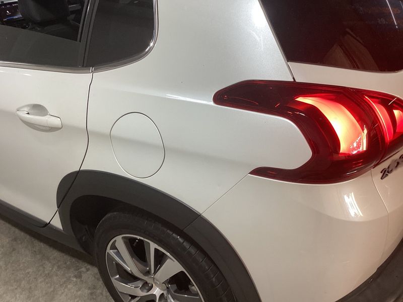 Peugeot 2008 1.6 Blue-HDi Allure 2017 – снимка 23