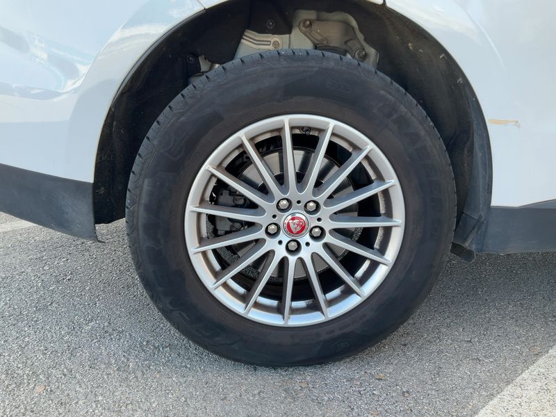 Jaguar F-Pace 20d Pure AWD 2016 – снимка 9