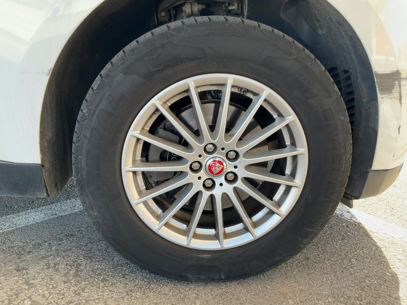 Jaguar F-Pace 20d Pure AWD 2016 – снимка 11