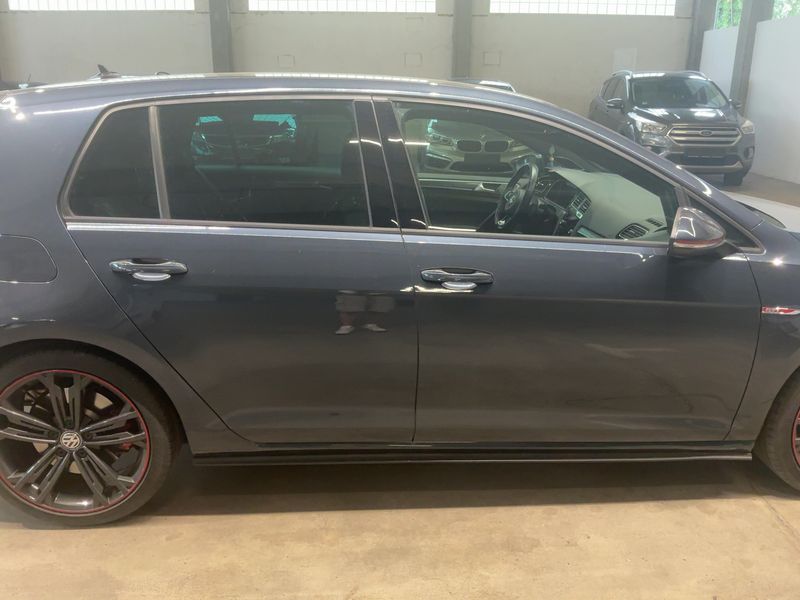 Volkswagen Golf VII 2.0 TSI GTI Performance BlueMotion Tech 2017 – снимка 10