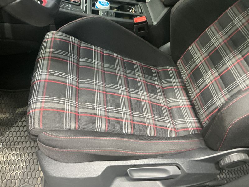 Volkswagen Golf VII 2.0 TSI GTI Performance BlueMotion Tech 2017 – снимка 25