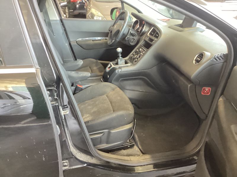 Peugeot 5008 1.6 HDi Premium 2009 – снимка 3