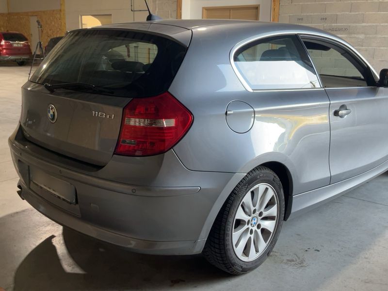 BMW 1er 118d 2010 – снимка 8