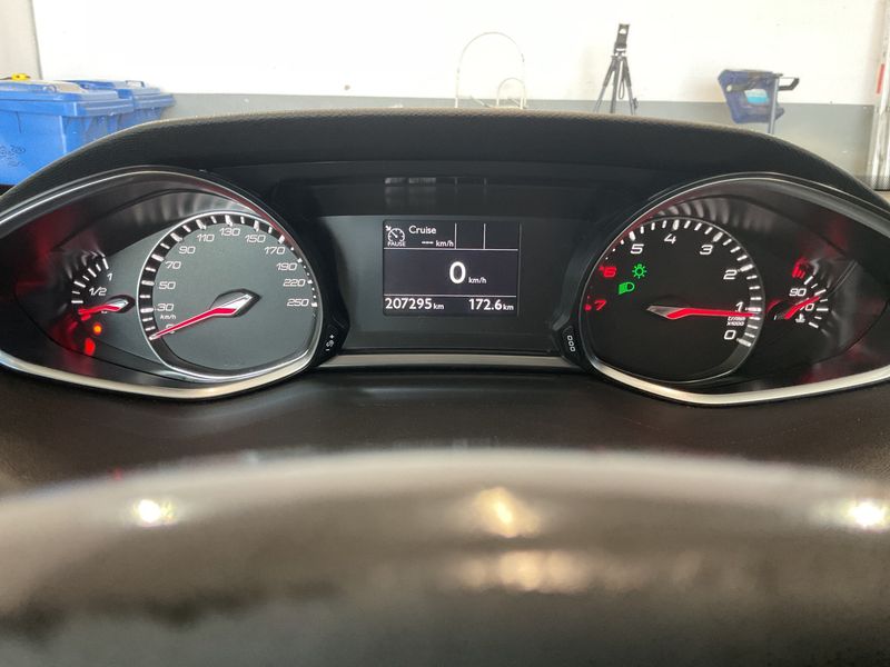 Peugeot 308 1.2 e-THP Allure 2018 – снимка 4