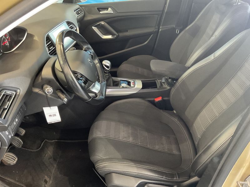Peugeot 308 1.2 e-THP Allure 2018 – снимка 3