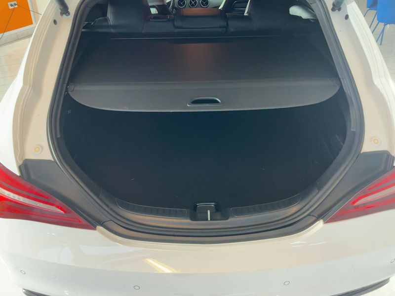Mercedes-Benz CLA-Klasse CLA 200 Shooting Brake AMG Line 2018 – снимка 15