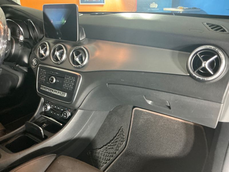 Mercedes-Benz CLA-Klasse CLA 200 Shooting Brake AMG Line 2018 – снимка 28