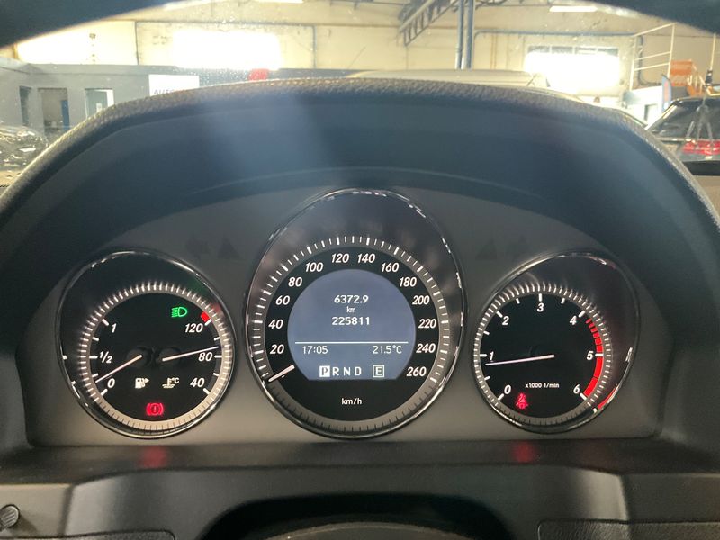 Mercedes-Benz C-Klasse C 220 CDI BlueEfficiency Avantgarde 2010 – снимка 18