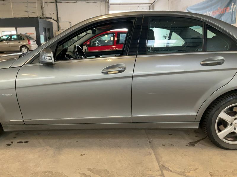 Mercedes-Benz C-Klasse C 220 CDI BlueEfficiency Avantgarde 2010 – снимка 4