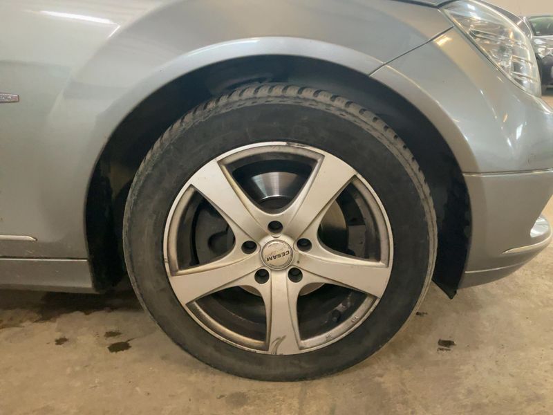 Mercedes-Benz C-Klasse C 220 CDI BlueEfficiency Avantgarde 2010 – снимка 11