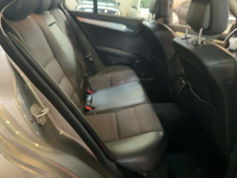 Mercedes-Benz C-Klasse C 220 CDI BlueEfficiency Avantgarde 2010 – снимка 19