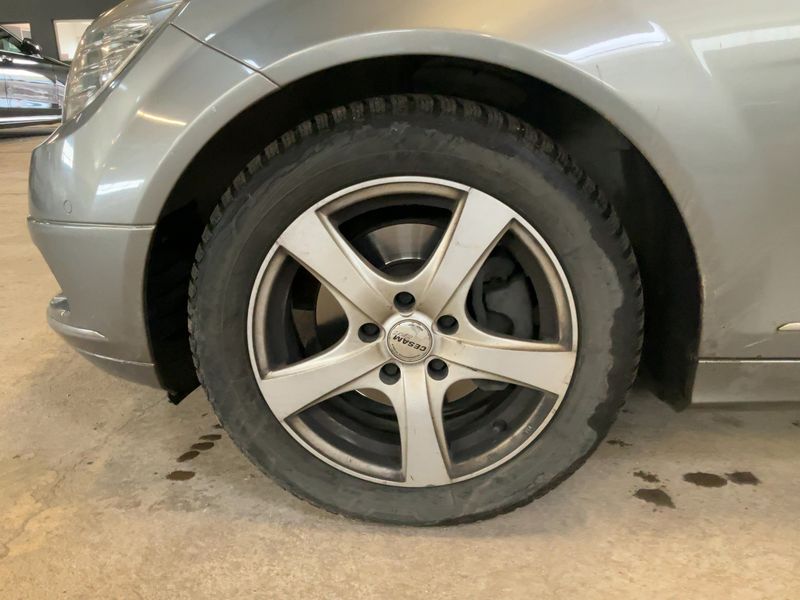 Mercedes-Benz C-Klasse C 220 CDI BlueEfficiency Avantgarde 2010 – снимка 3