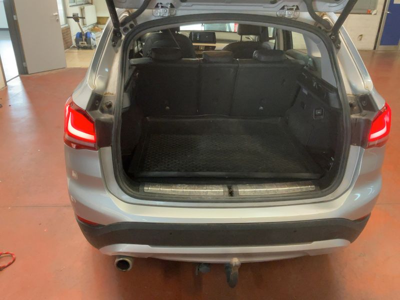 BMW X1 xDrive 25e Advantage 2021 – снимка 16