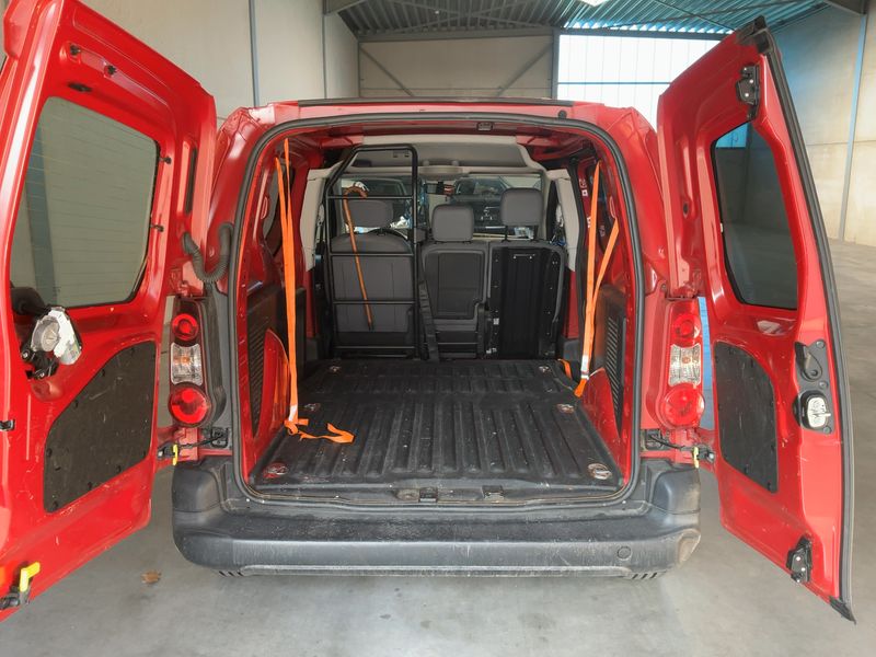 Citroen Berlingo 1.6 HDi Niveau B L1 2012 – снимка 15