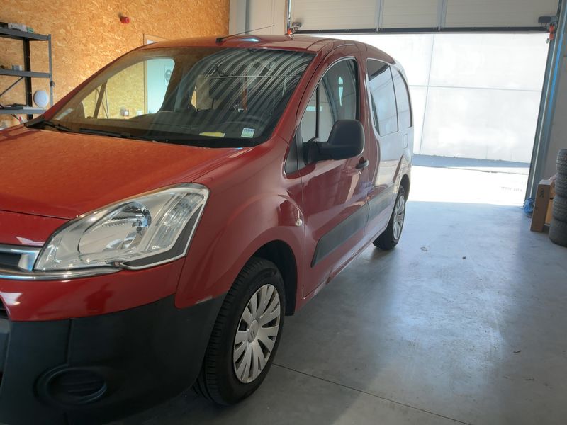 Citroen Berlingo 1.6 HDi Niveau B L1 2012 – снимка 2