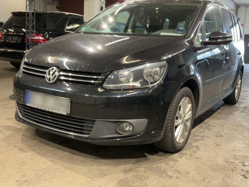Volkswagen Touran 1.6 TDI Style BlueMotion Tech 2012 – снимка 1