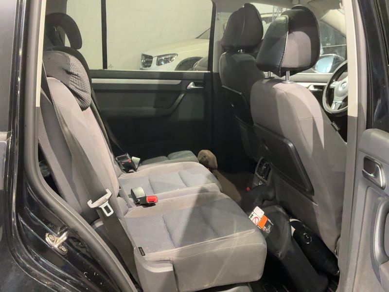 Volkswagen Touran 1.6 TDI Style BlueMotion Tech 2012 – снимка 19