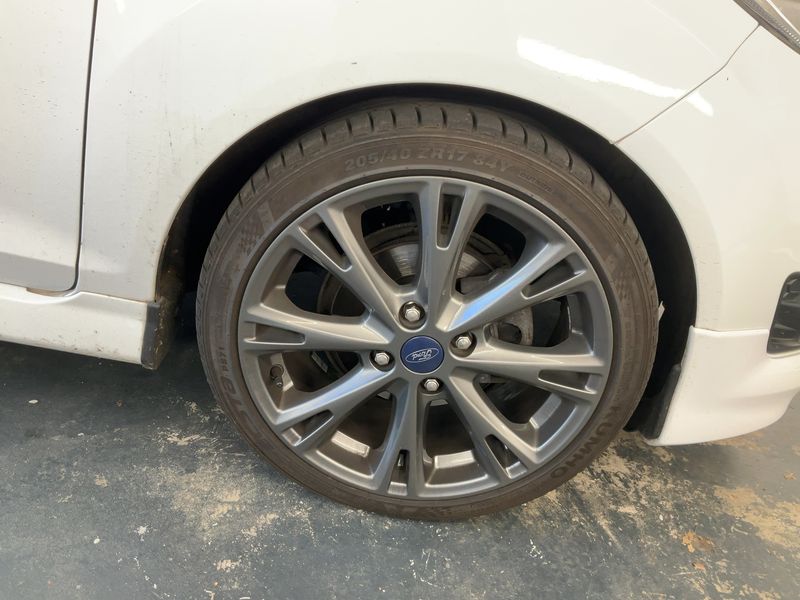 Ford Fiesta 1.0 EcoBoost ST-Line 2017 – снимка 11
