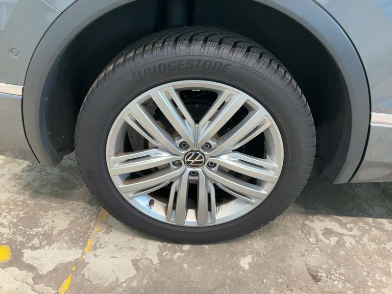 Volkswagen Tiguan Allspace 2.0 TDI R-Line 4Motion 2022 – снимка 9