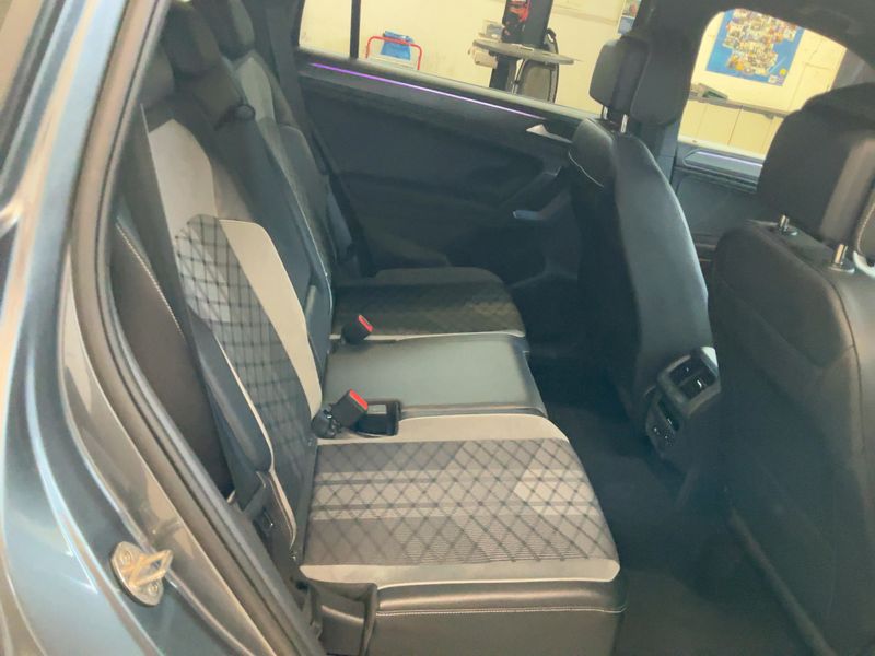 Volkswagen Tiguan Allspace 2.0 TDI R-Line 4Motion 2022 – снимка 19