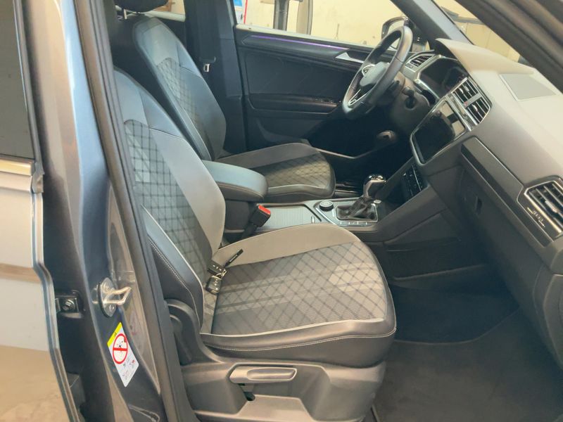 Volkswagen Tiguan Allspace 2.0 TDI R-Line 4Motion 2022 – снимка 16