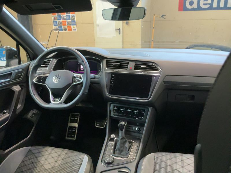 Volkswagen Tiguan Allspace 2.0 TDI R-Line 4Motion 2022 – снимка 17