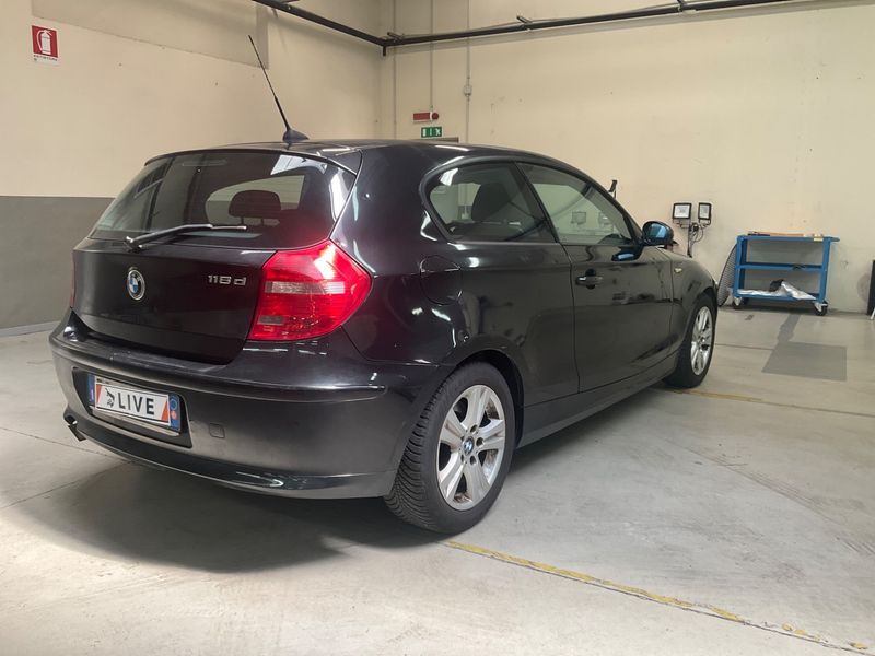 BMW 1er 118d 2008 – снимка 2