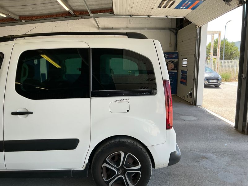 Citroen Berlingo 1.6 Blue-HDi XTR 2016 – снимка 31