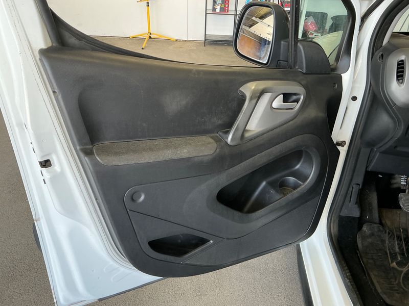 Citroen Berlingo 1.6 Blue-HDi XTR 2016 – снимка 37