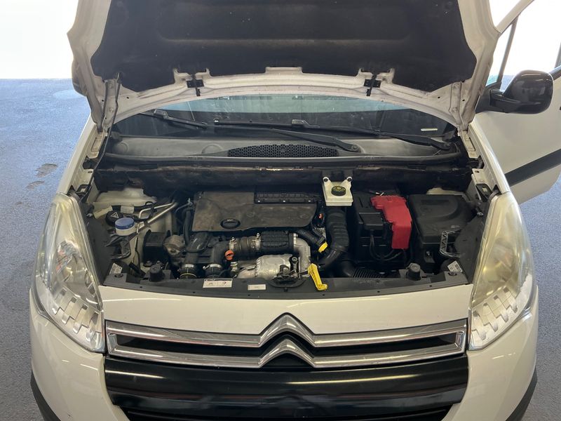 Citroen Berlingo 1.6 Blue-HDi XTR 2016 – снимка 27