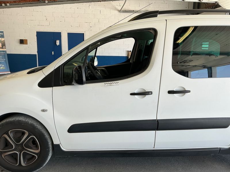Citroen Berlingo 1.6 Blue-HDi XTR 2016 – снимка 29