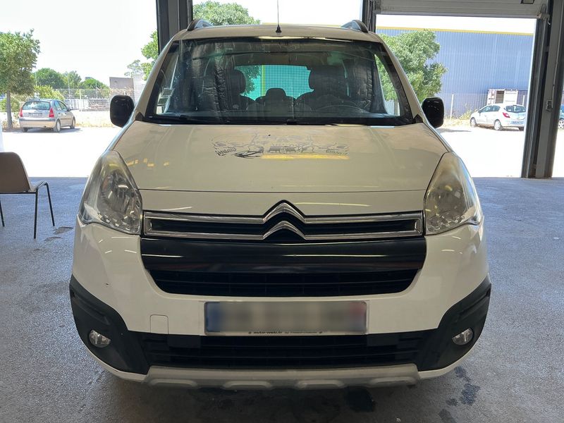 Citroen Berlingo 1.6 Blue-HDi XTR 2016 – снимка 43