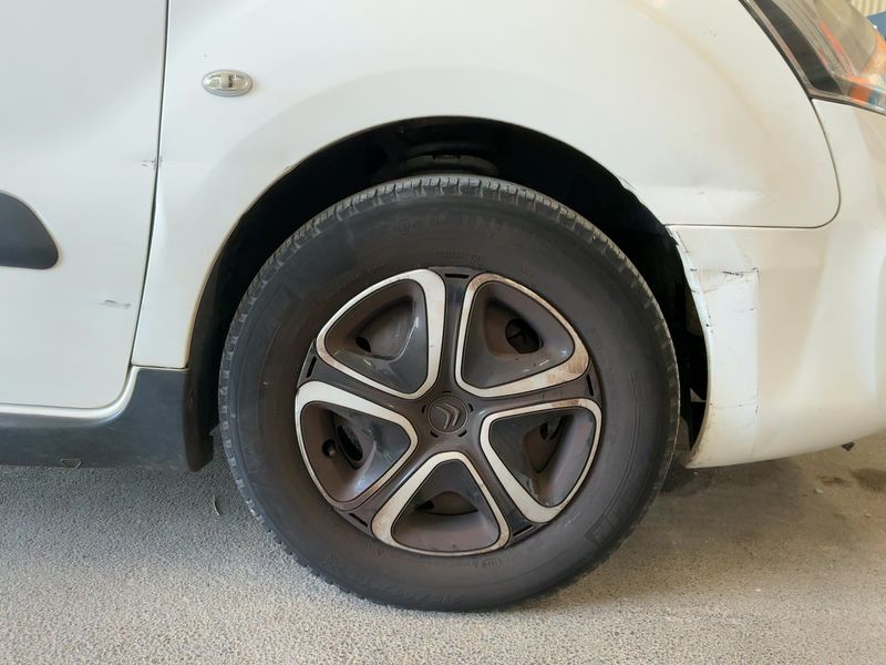Citroen Berlingo 1.6 Blue-HDi XTR 2016 – снимка 11
