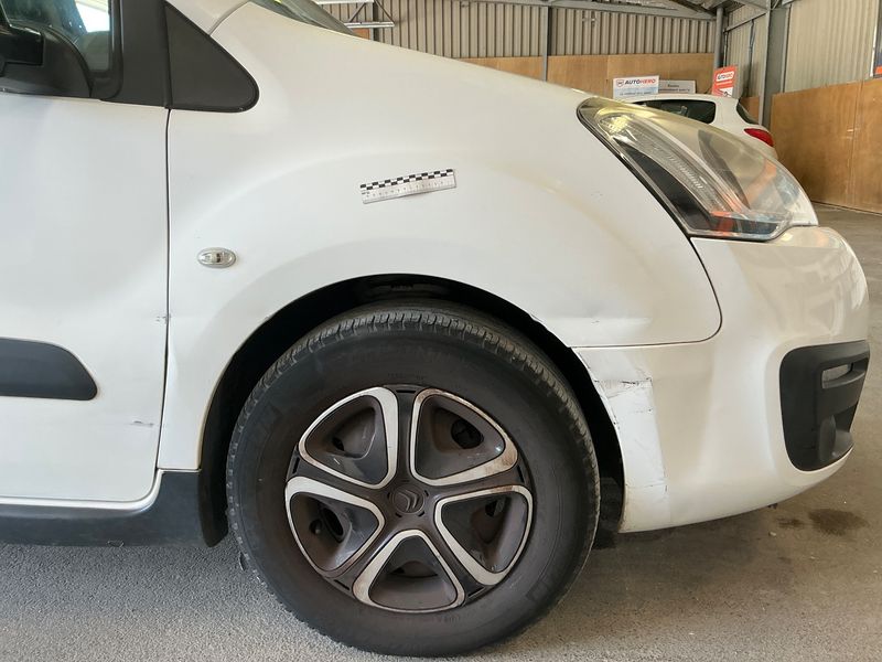 Citroen Berlingo 1.6 Blue-HDi XTR 2016 – снимка 22