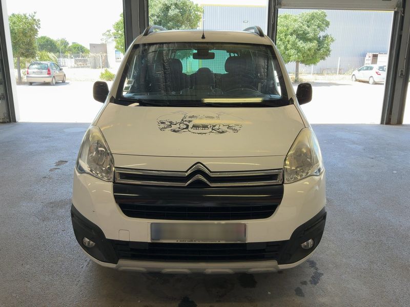 Citroen Berlingo 1.6 Blue-HDi XTR 2016 – снимка 14
