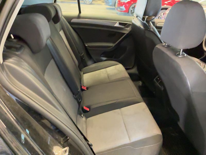 Volkswagen Golf VII 1.2 TSI Trendline BlueMotion Tech 2013 – снимка 20
