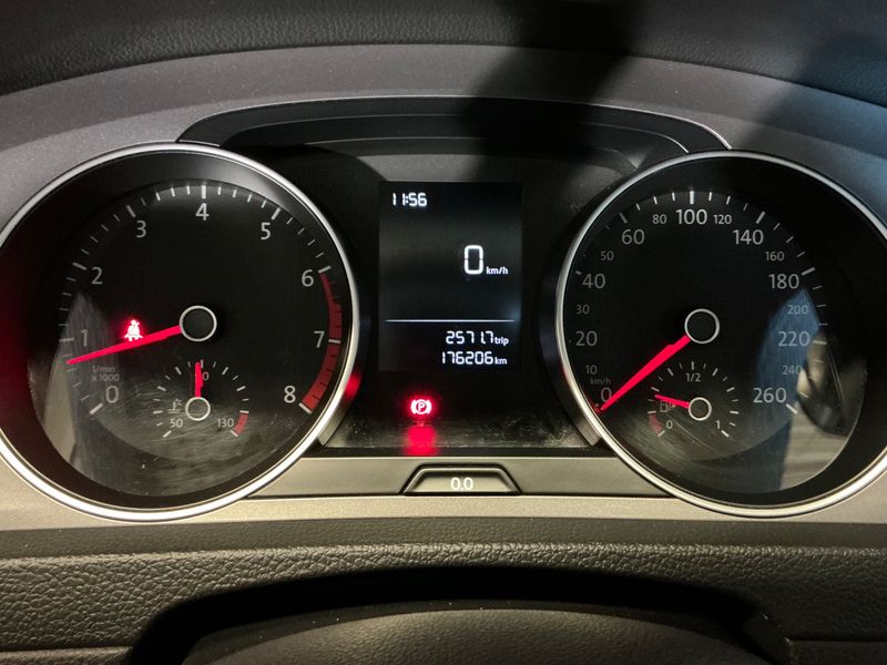 Volkswagen Golf VII 1.2 TSI Trendline BlueMotion Tech 2013 – снимка 19