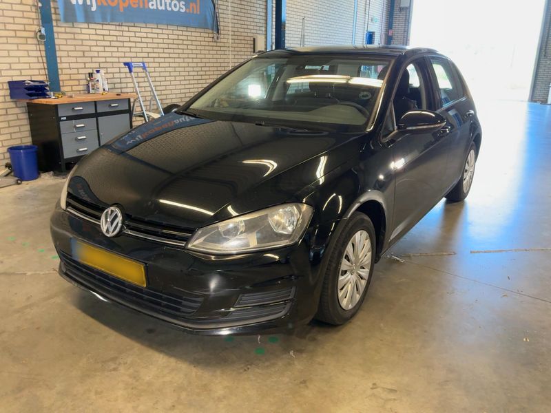 Volkswagen Golf VII 1.2 TSI Trendline BlueMotion Tech 2013 – снимка 1