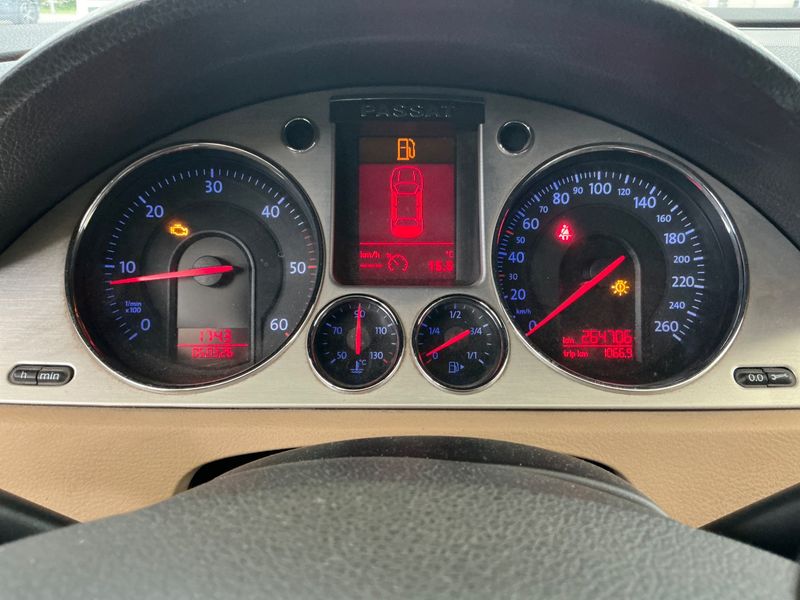 Volkswagen Passat 2.0 TDI Highline 2008 – снимка 4