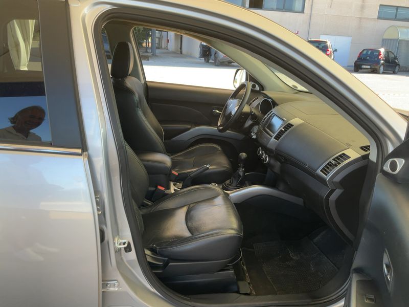 Peugeot 4007 2.2 HDi Platinum 2007 – снимка 17