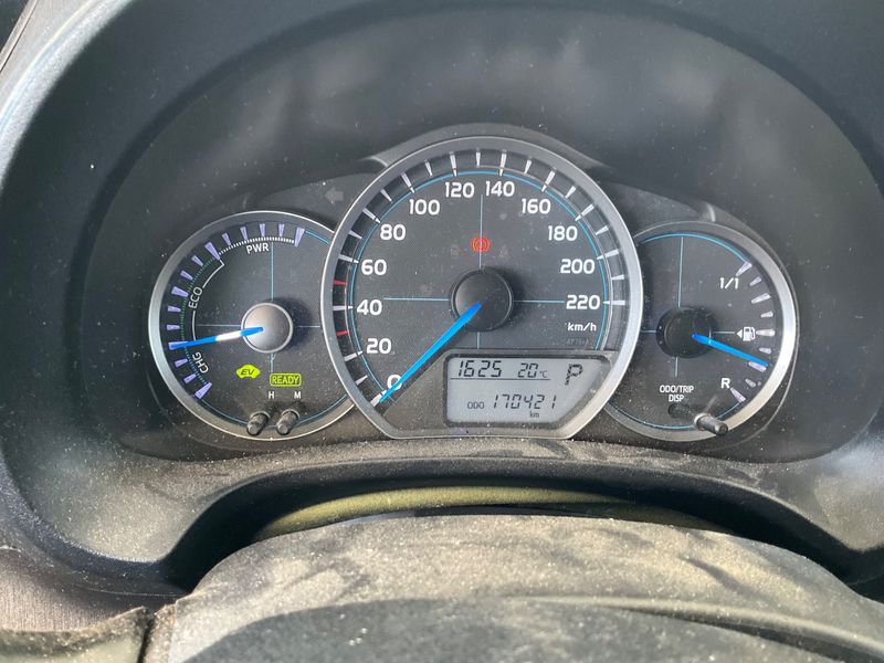 Toyota Yaris 1.5 Hybrid Style 2014 – снимка 18