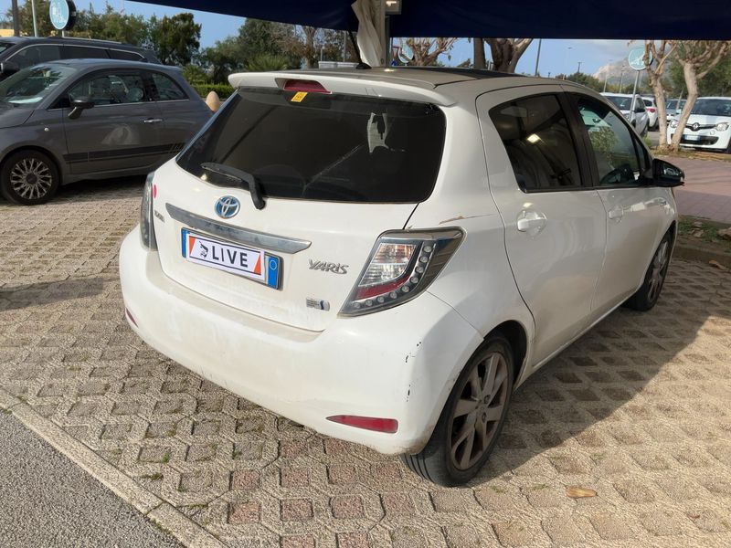 Toyota Yaris 1.5 Hybrid Style 2014 – снимка 8