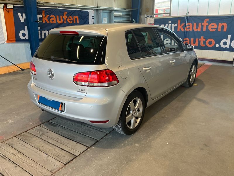 Volkswagen Golf VI 1.2 TSI Team BlueMotion Tech 2010 – снимка 2