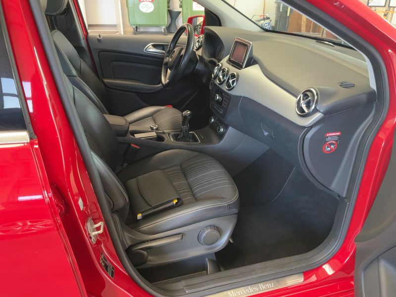 Mercedes-Benz B-Klasse B 180 CDI 2014 – снимка 17