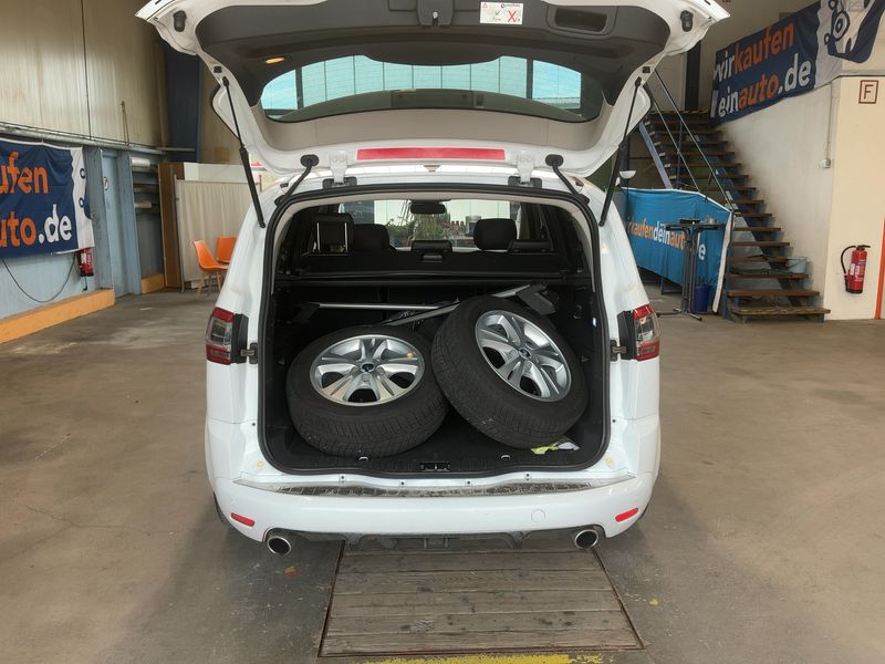 Ford S-Max 2.2 TDCi Titanium S 2013 – снимка 16