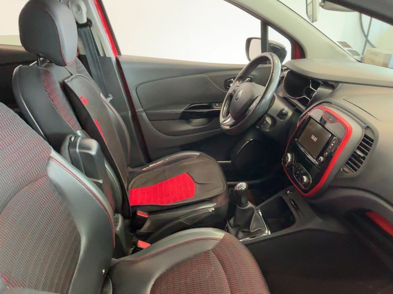 Renault Captur 1.5 dCi Energy Helly Hansen 2015 – снимка 16