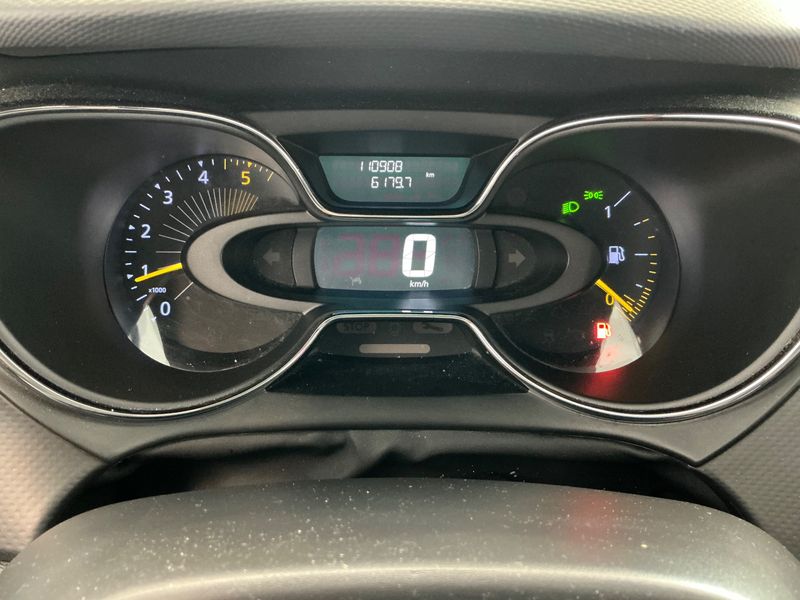 Renault Captur 1.5 dCi Energy Helly Hansen 2015 – снимка 18